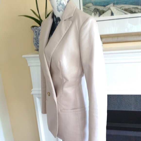 GUESS Fitted Vegan Leather Double-Breasted Emelie Blazer EUC - Picture 5 of 15